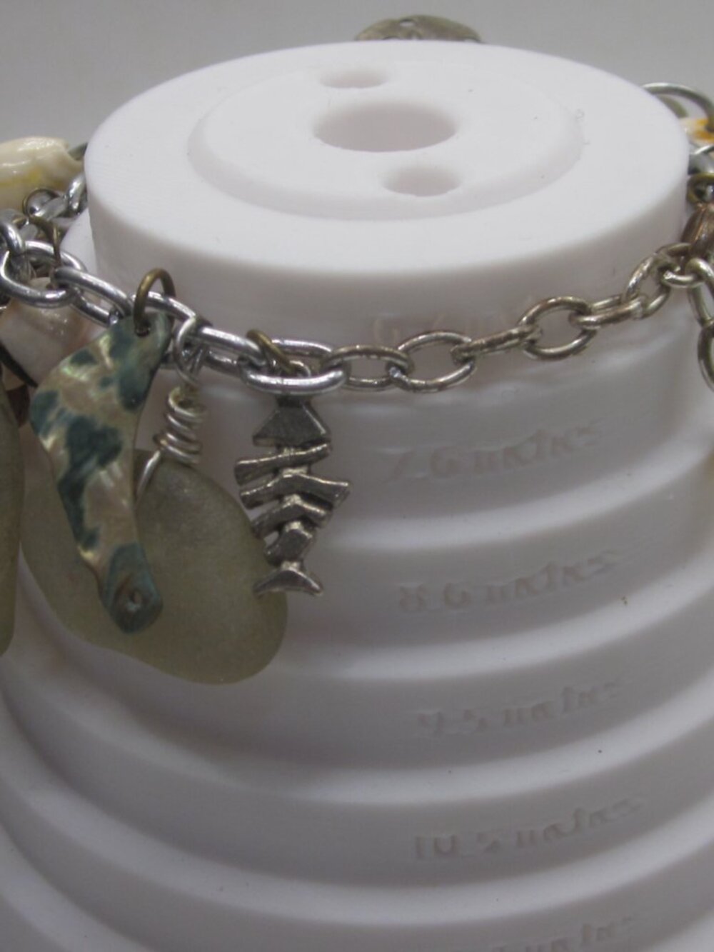 Sea Glass and Shell Bracelet Silver Tone - Picture 4 of 4